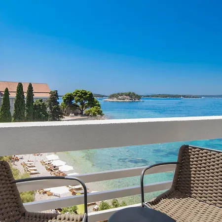 酒店 Bay Hvar 4*
