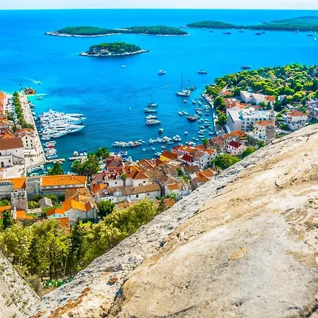 Bay Hvar 흐바르
