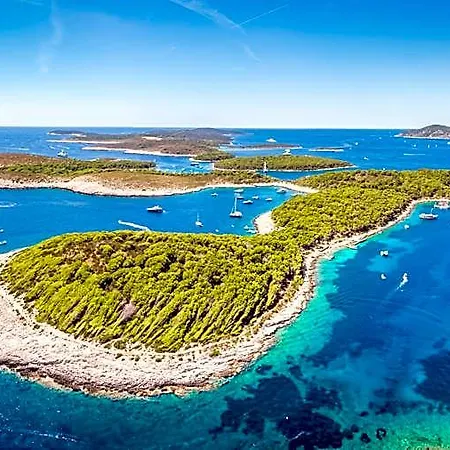 Bay Hvar 흐바르